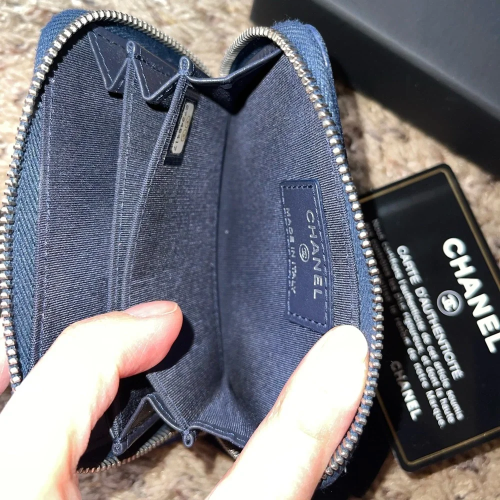 Chanel Camellia Blue Card Zippy Holder - Picture 12 of 16